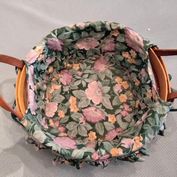 VINTAGE - 1997 Longaberger Darning Basket With Liner and Protector - Picture 4 of 5